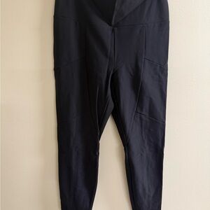 Athleta Stellar City Tight in Black